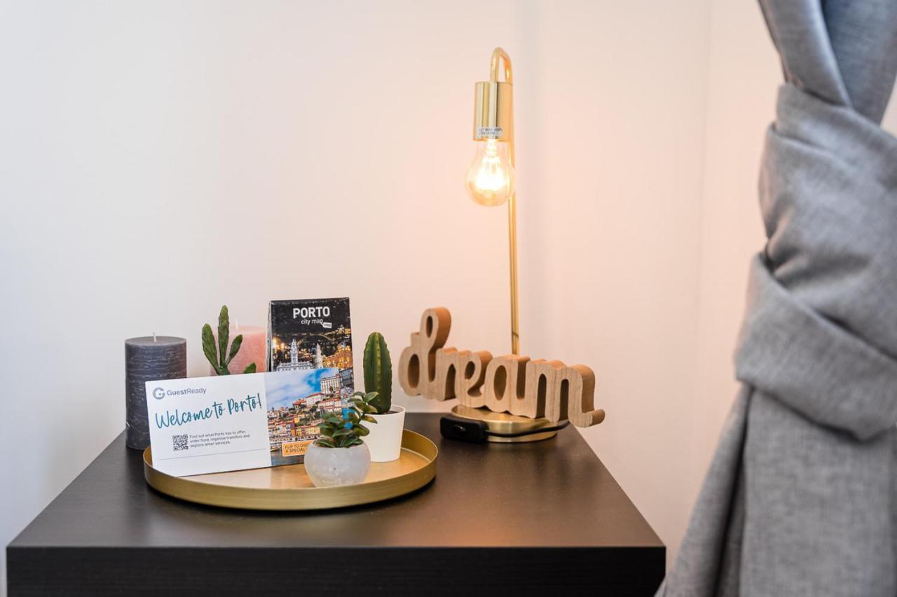Guestready - Japandi-Chic Home In Central Porto Luaran gambar